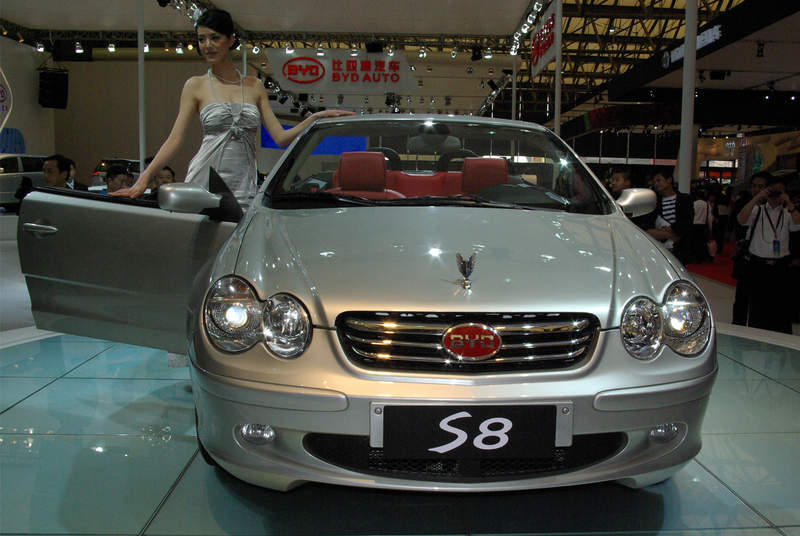 Illustration for article titled BYD B8 Convertible: Impending Doom Never Looked So Good, SL-like